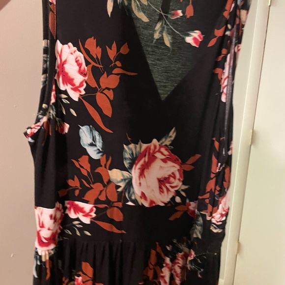 Lilbetter Floral Dress Black And Pink Roses - Picture 1 of 3